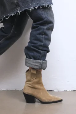 Cph238 Suede><noscript><img width=